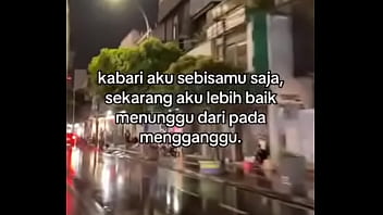 Girl masturbate with bottle