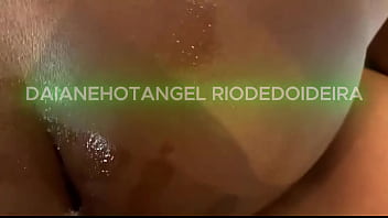 Me masturbando agora vendo meu ultimo video fiz essa previa para vocês verem que delicia riodedoideira esposascuckold1