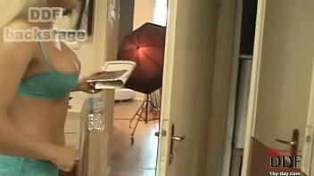 Sexy babe on the fucking machine