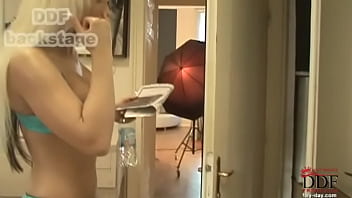 Sexy babe on the fucking machine