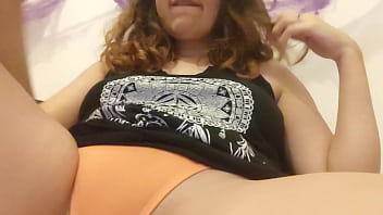 Ela adora te provocar até você gozar witycam guiando sua punheta joi