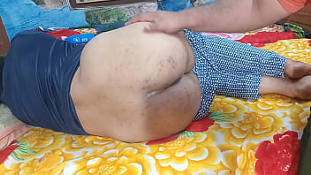 Indian doctor checking her beautiful pussy hindi webseries sex