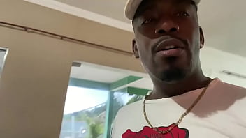 Ela fode muito aguarde