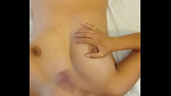 Me convence de grabarnos para hacernos famosos en xvideos