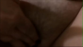 Femme poillu se fais jouir