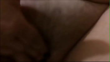 Femme poillu se fais jouir