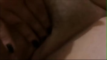 Femme poillu se fais jouir