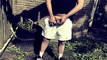 Small compilation of neo peeing outside