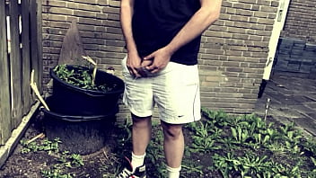 Small compilation of neo peeing outside