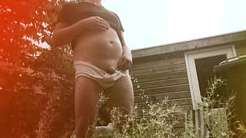 Small compilation of neo peeing outside