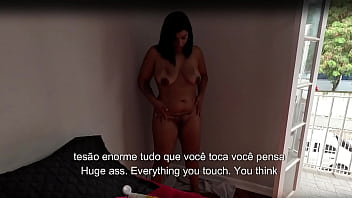 No parque correndo e escorrendo mel da bucetinha e melando tudo