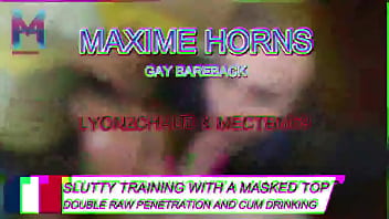 On commence par une double fellation baveuse lyon2chaud s’empalle sur moi pendant que je me fais baiser par mectb