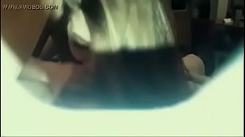 Teen gros seins faciale baise