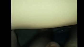 Teen gros seins faciale baise