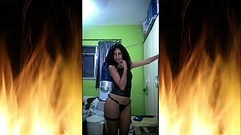 Jade ready waiting for her college friend to arrive