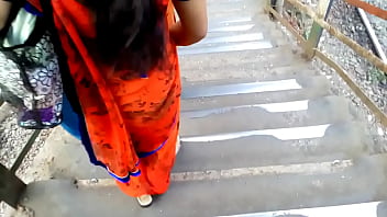 Big ass in orange saree