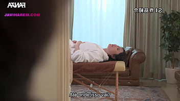 Novinha peituda trai o namorado com o massagista particular com legendas