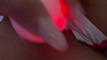 Se masturba bien rico con su puerquitoy se la pasa riquisimo se viene sabroso