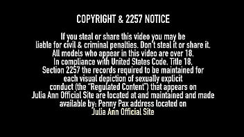 Pawg duo jessica jaymes & julia ann have a lesbian sex session