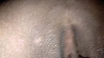 หีสวยที่มีน้ำแตก