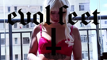 My messy soles are ready to be licked