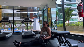 Smell my dirty bush and my sweaty ass after training