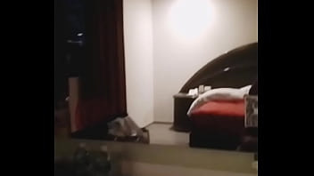 Así nos espían cogiendo desde el metro