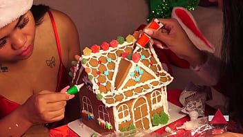 Edible building made of spice part to