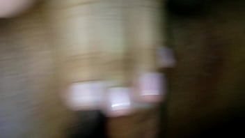 แหกหีเพื่อนสาวเล่นให้เธอเงี่ยนแล้วเอาควยถูแตด