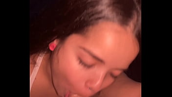 Debora mendes engole pau grande de wellington ribeiro no pov com calcinha vermelha e cavalgada invertida