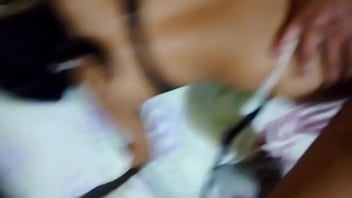 Cojida en hilo a mi putita la pongo en cuatro y le doy duro