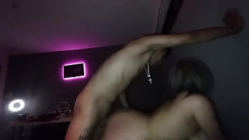 Práctica de novia con hot hermanastra