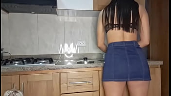 While cleaning the kitchen i got horny and ended up masturbating