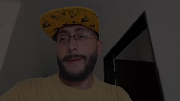 He comes to sign some documents and ends up sucking my cock