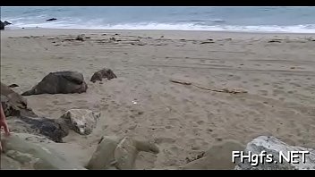 Floosy 's fanny stretched wide