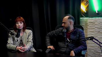 Foi vendado em uma cena tudo mudou nesses últimos dois anos e virou uma marca e a revista sexy reh queen & kstro watch sheer red