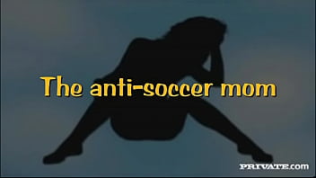 Lesbians sammie rhodes and sasha grey use a butt plug for anal sex