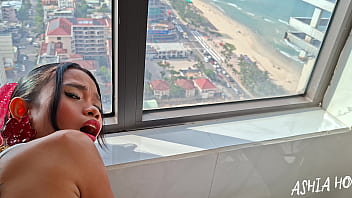 I showed my ass to all city before got huge load of cum on it