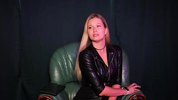 Cute girl from the bar turned out to be a webcam model