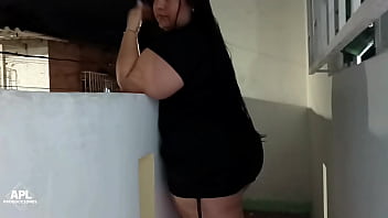 Con camara escodida grabo a la puta de mi vecina a quien le subo el animo con una buena follada Con camara escodida grabo a la puta de mi vecina a quien le subo el animo con una buena follada