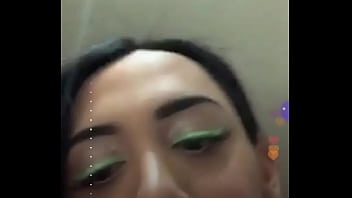 Alexa dando una mamada suculenta Alexa dando una mamada suculenta