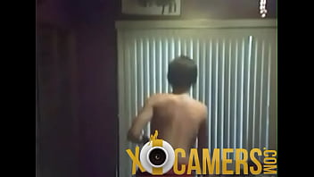 Teen girl posing nude webcam