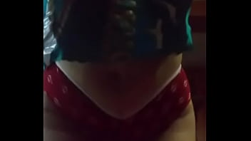 Me acompañas estoy sola