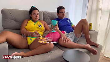 Fui uma puta bem safada durante o jogo do brasil