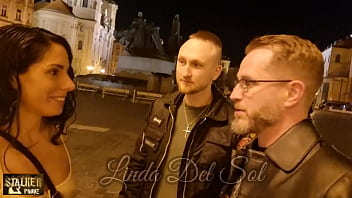 Dry awesome 0% pussy session for linda del sol by 2 stalking tourists rough sloppy face fucking ball deep anal