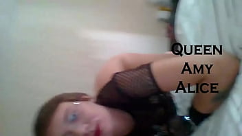 Sexy striptease to my bassline