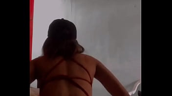 Magrinha danca muito imagina na cama