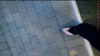 Barfuß zum müllplatz