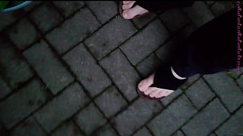 Barfuß zum müllplatz