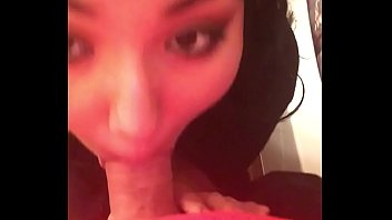 Diamond gives good blowjob